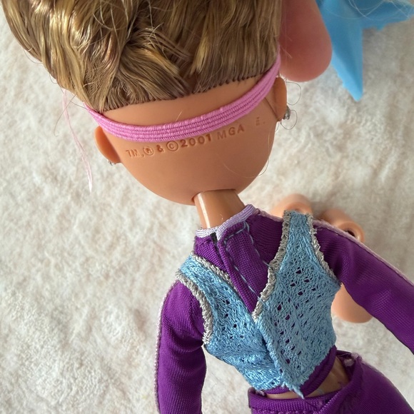 VTG Y2K Yasmin Play Sportz Winter Style 2006 - Picture 2 of 2